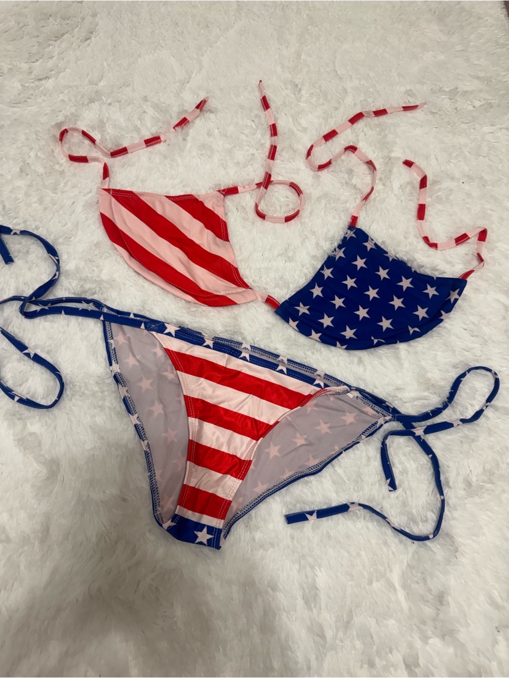 Small American flag patriotic 4 th July bikini swimsuit bathing suit outfit Star